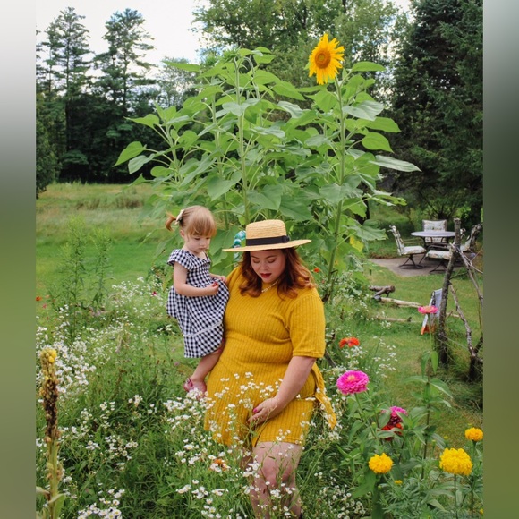 Super Soft Stretchy Yellow Two Piece Matching Long T-Shirt Bike Shorts Set - Picture 3 of 5